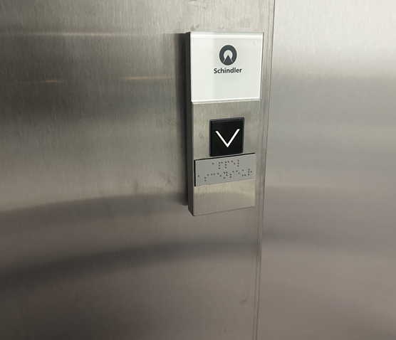 signalétique appel ascenseur en braille